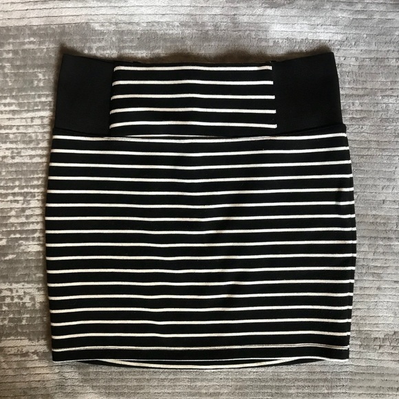 Charlotte Russe Dresses & Skirts - Charlotte Russe Pencil Skirt